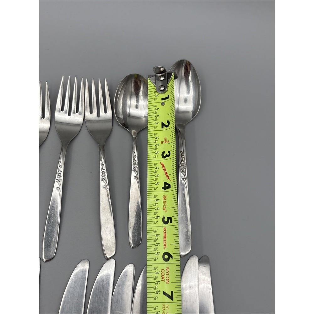 Vintage Oneida Spice Pattern 21 Pc Flatware Floral Fork Spoon Butter‎ Knife - Picture 6 of 14